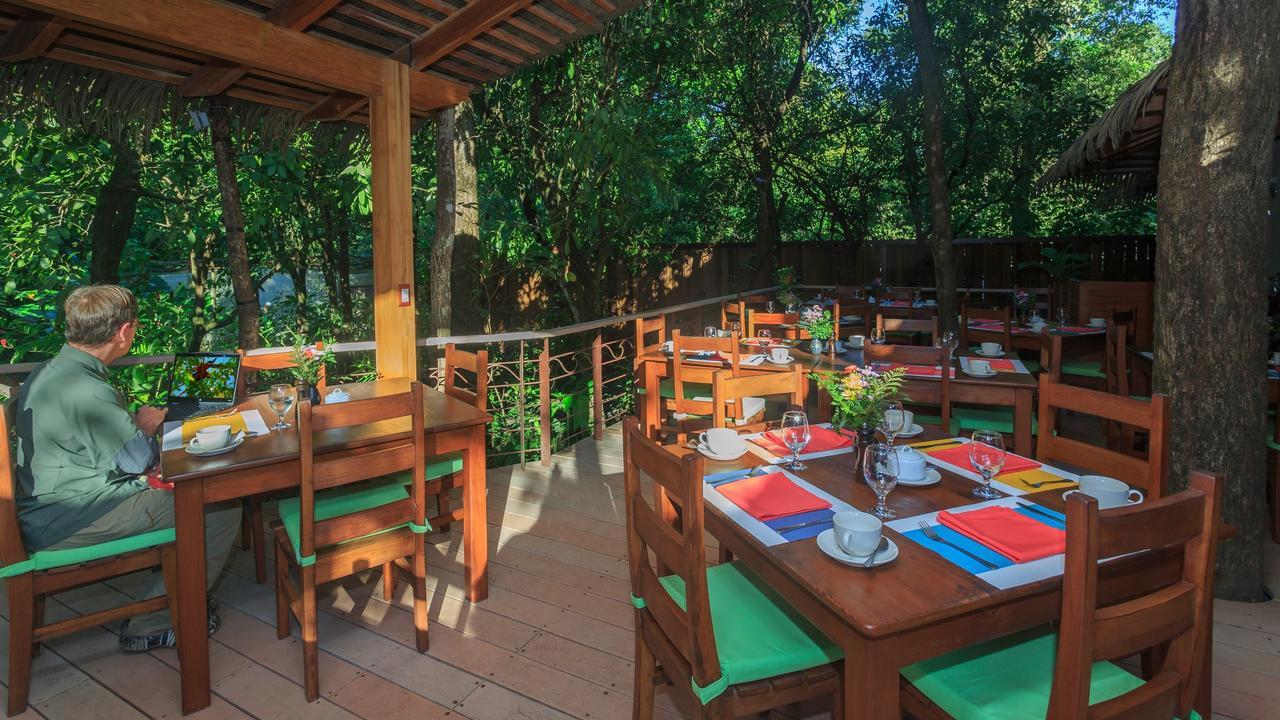 Olas Verdes Hotel نوسارا المظهر الخارجي الصورة
